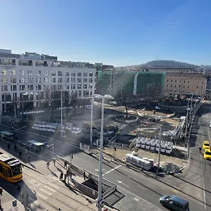 verificați disponibilitatea